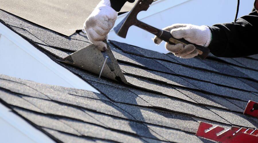 Professional gutter cleaning in Greenup, IL
